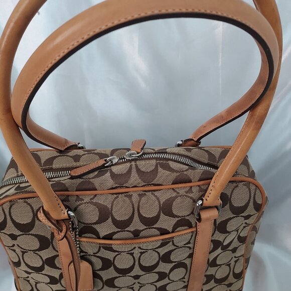 Coach Vintage 2000 Signature Collection Dome Shape Handbag - Picture 3 of 8
